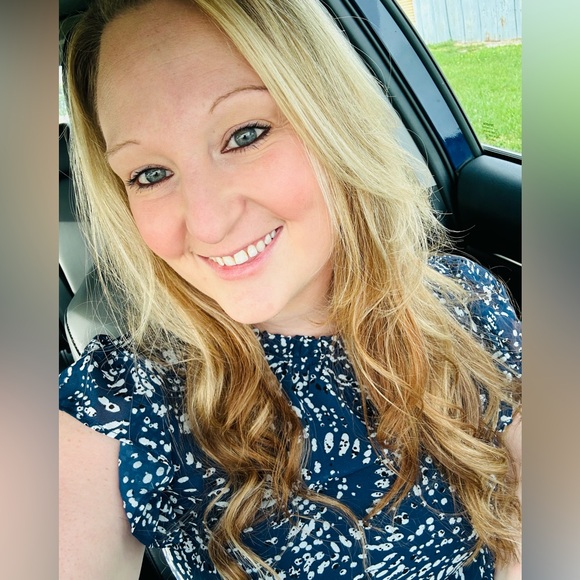 Meet your Posher, Amber - Picture 15 of 17